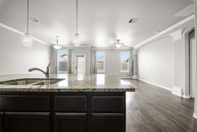 2113 Egret Dr, Corpus Christi, TX 78414