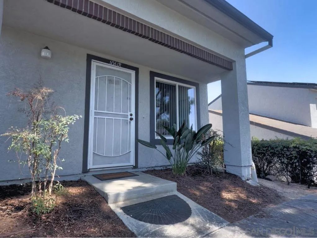 10618 QUEEN JESSICA LANE, Santee, CA 92071