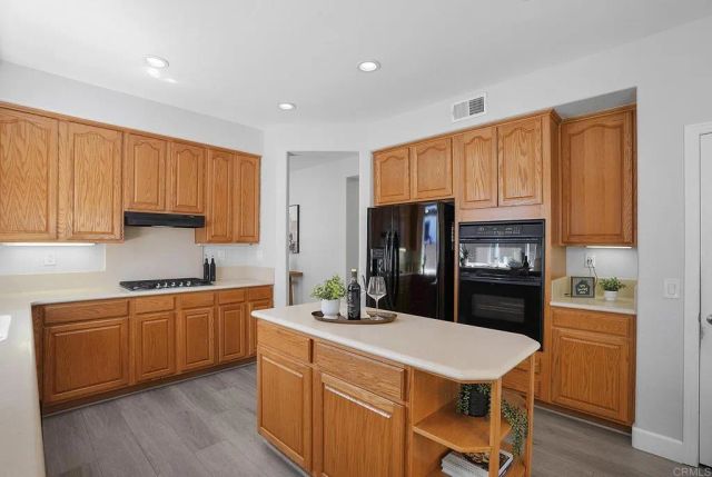 1274 W Vaquero Ct, Chula Vista, CA 91910