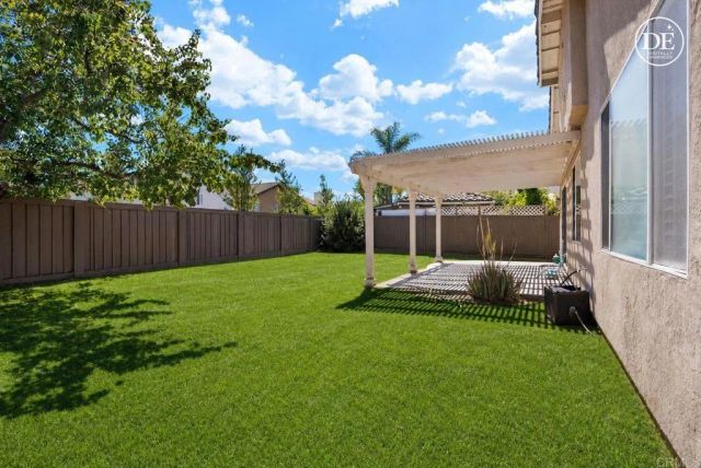 1274 W Vaquero Ct, Chula Vista, CA 91910
