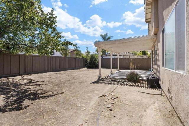 1274 W Vaquero Ct, Chula Vista, CA 91910