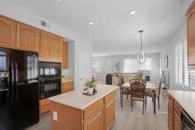 1274 W Vaquero Ct, Chula Vista, CA 91910