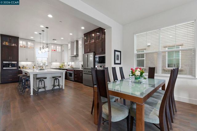 7195 Calistoga Ln, Dublin, CA 94568