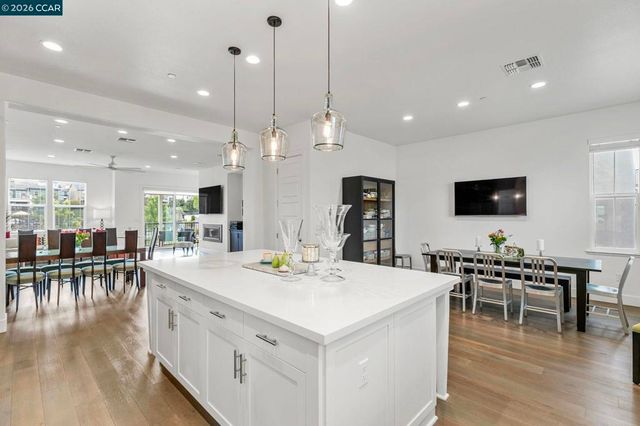 7195 Calistoga Ln, Dublin, CA 94568