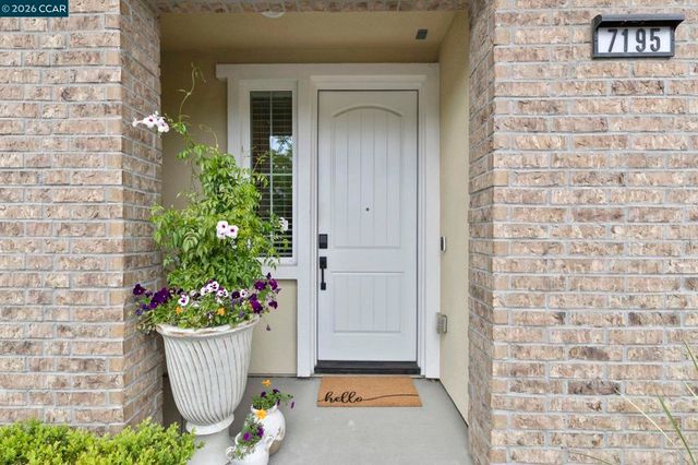 7195 Calistoga Ln, Dublin, CA 94568