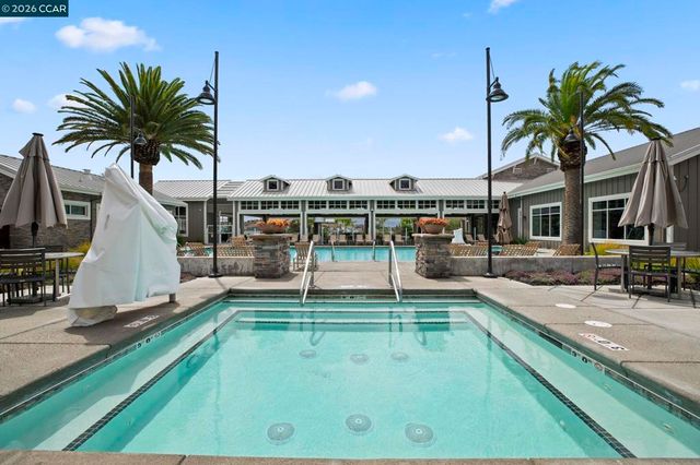 7195 Calistoga Ln, Dublin, CA 94568