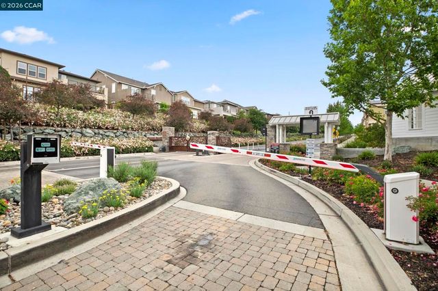 7195 Calistoga Ln, Dublin, CA 94568