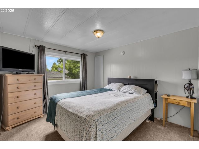 841 Sw LIBERTY BELL Dr, Beaverton, OR 97006