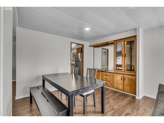 841 Sw LIBERTY BELL Dr, Beaverton, OR 97006