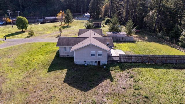 255 Sorenson Road, Redcrest, CA 95569