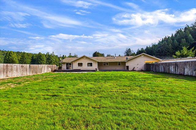 255 Sorenson Road, Redcrest, CA 95569