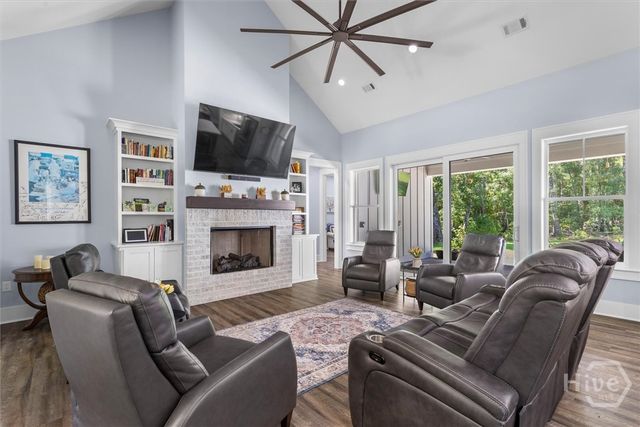 476 Blount Lane, Midway, GA 31320