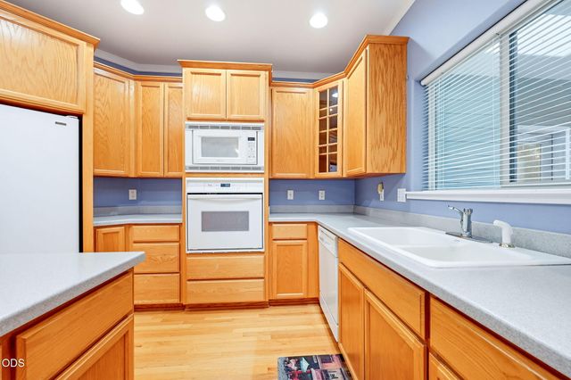 3477 Parkway Drive, Medford, OR 97504