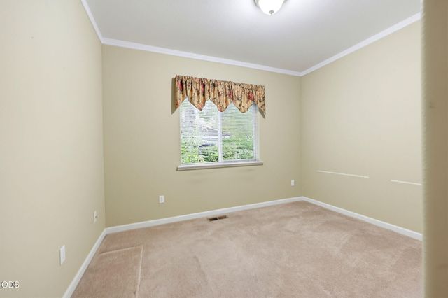 3477 Parkway Drive, Medford, OR 97504