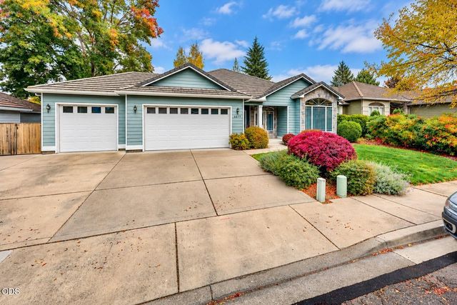3477 Parkway Drive, Medford, OR 97504