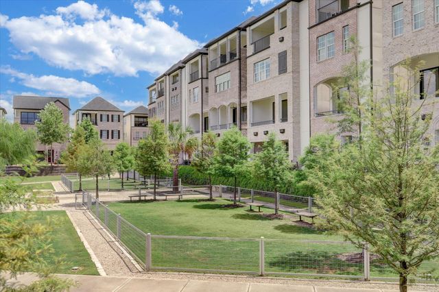 5921 Cottage Grove Lake Drive, Houston, TX 77007