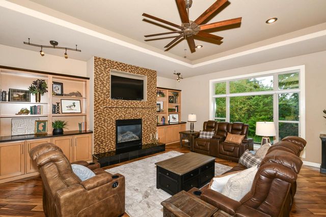 W178S6607 Paige COURT, Muskego, WI 53150