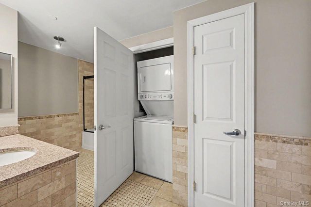 300 Mamaroneck Avenue 419, White Plains, NY 10605