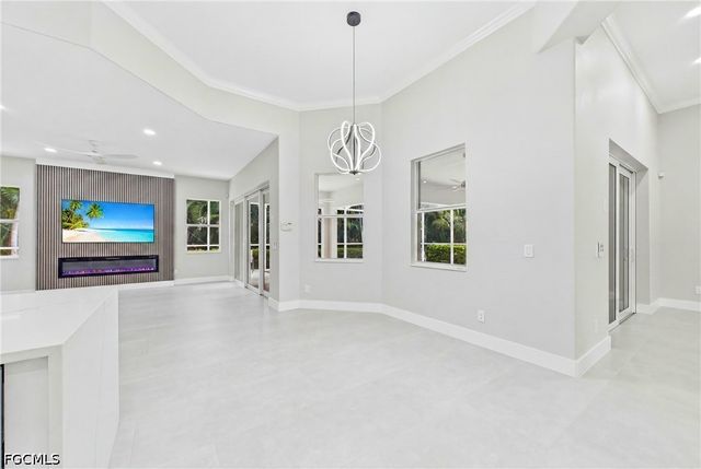 1817 Lagoon LN, Cape Coral, FL 33914