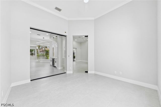 1817 Lagoon LN, Cape Coral, FL 33914