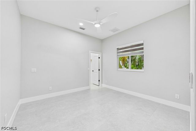 1817 Lagoon LN, Cape Coral, FL 33914