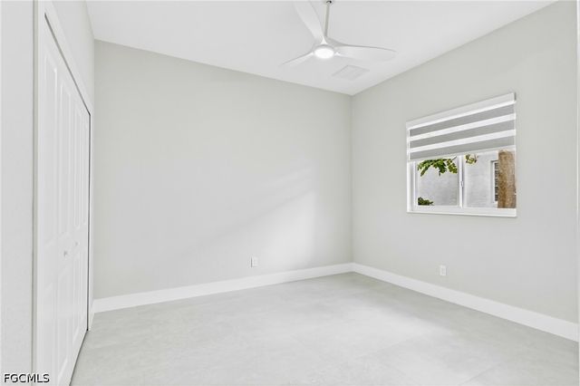 1817 Lagoon LN, Cape Coral, FL 33914