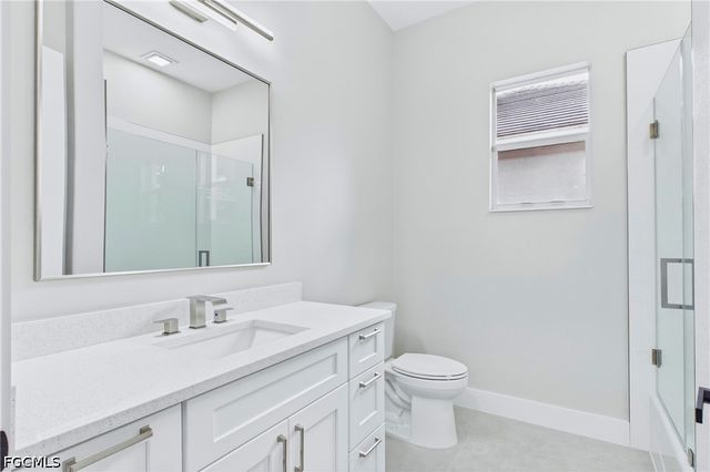 1817 Lagoon LN, Cape Coral, FL 33914
