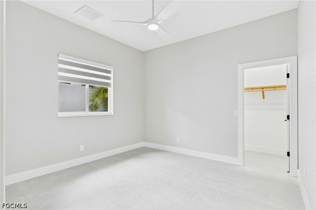 1817 Lagoon LN, Cape Coral, FL 33914