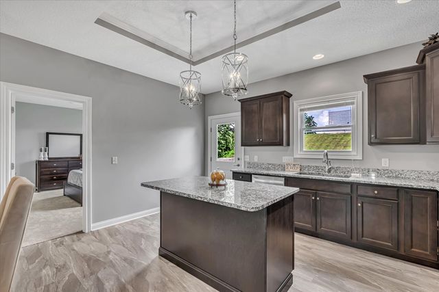 3122 W 34th Street, Davenport, IA 52806