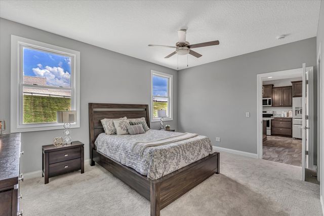 3122 W 34th Street, Davenport, IA 52806