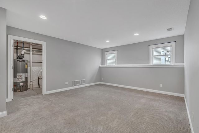 3122 W 34th Street, Davenport, IA 52806