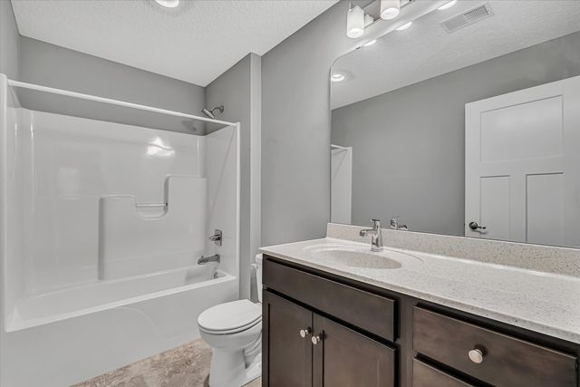 3122 W 34th Street, Davenport, IA 52806