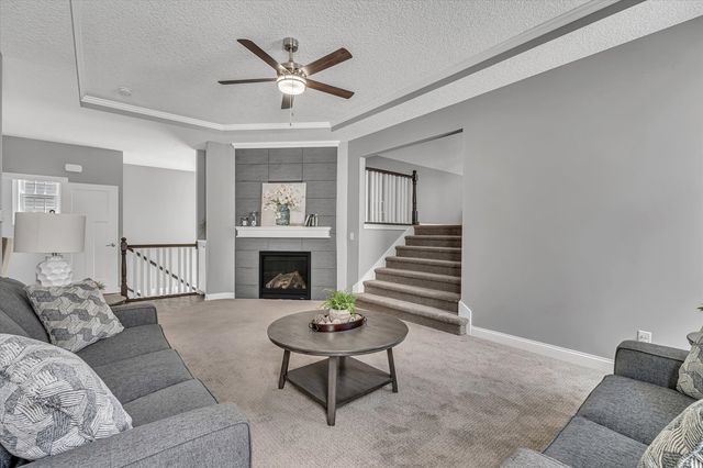 3122 W 34th Street, Davenport, IA 52806