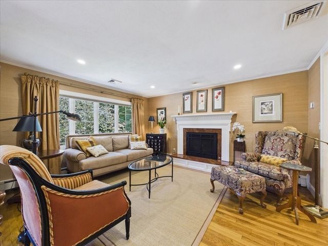 163 Woodside Lane, Arlington, MA 02474