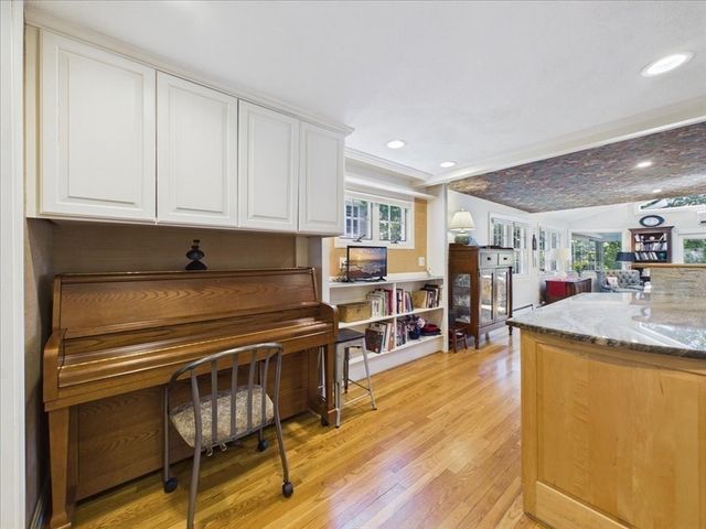 163 Woodside Lane, Arlington, MA 02474