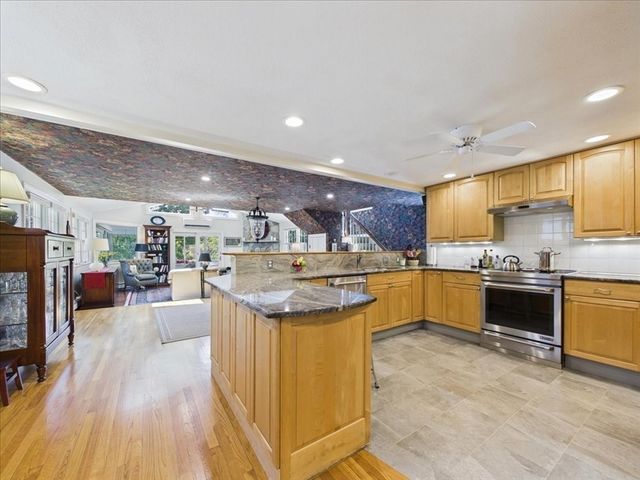 163 Woodside Lane, Arlington, MA 02474