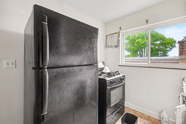 2370 Losantiville Avenue, Cincinnati, OH 45237