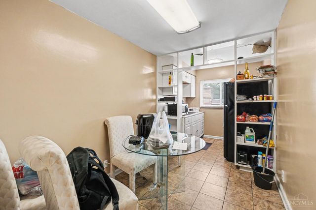 2370 Losantiville Avenue, Cincinnati, OH 45237