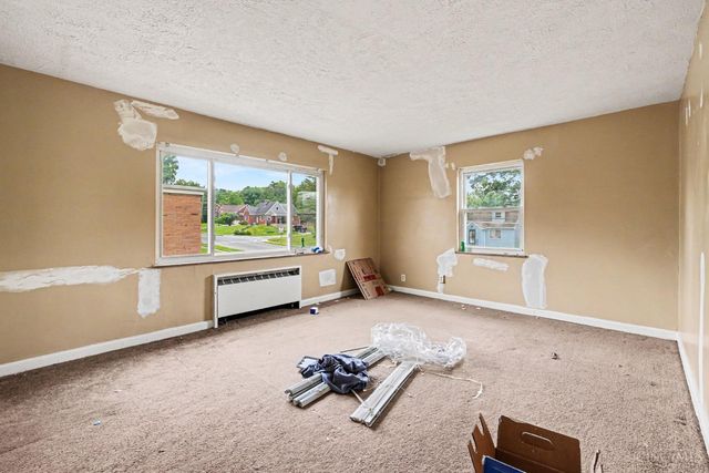 2370 Losantiville Avenue, Cincinnati, OH 45237