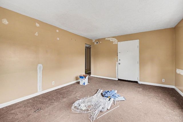 2370 Losantiville Avenue, Cincinnati, OH 45237