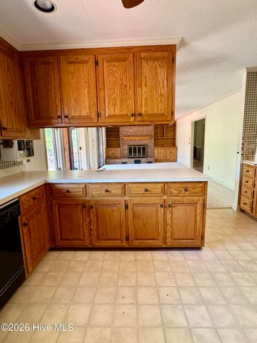 109 Berwick Avenue, West End, NC 27376