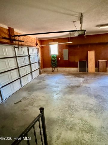 109 Berwick Avenue, West End, NC 27376