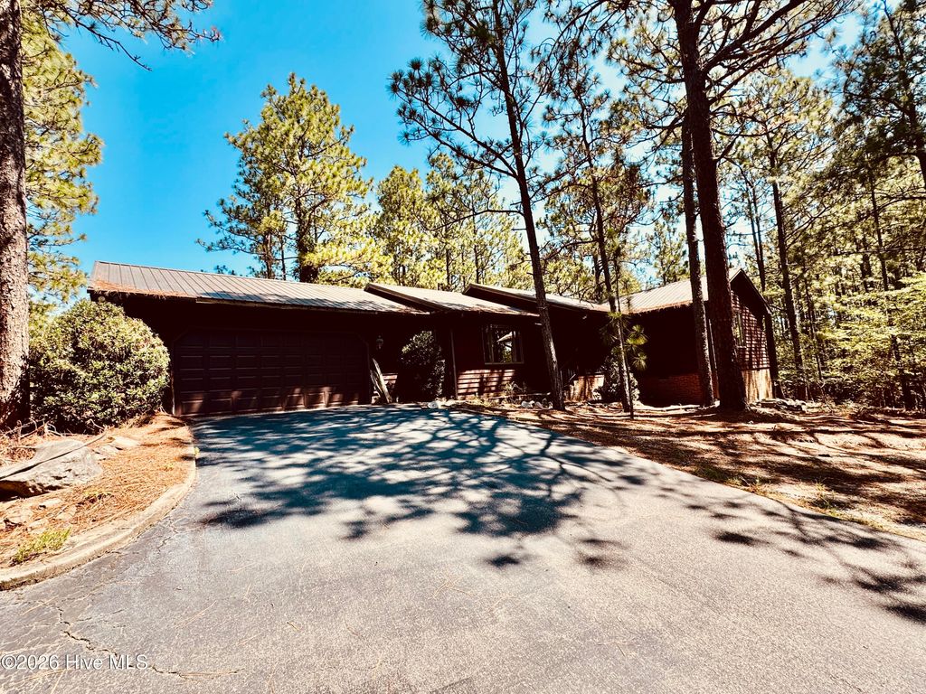109 Berwick Avenue, West End, NC 27376
