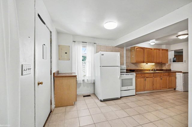 36899 Main Street, New Baltimore, MI 48047