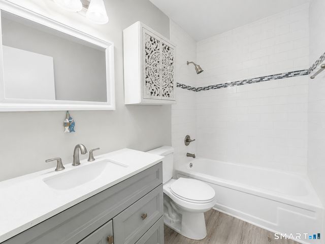 65 East Broadway B, Milford, CT 06460