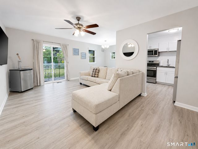 65 East Broadway B, Milford, CT 06460