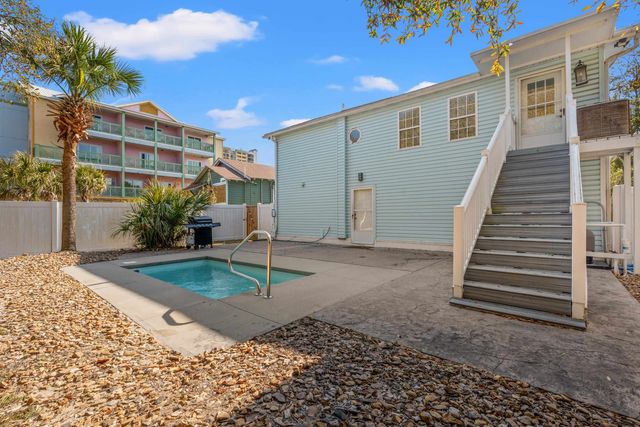 214 2nd Ave. S, North Myrtle Beach, SC 29582