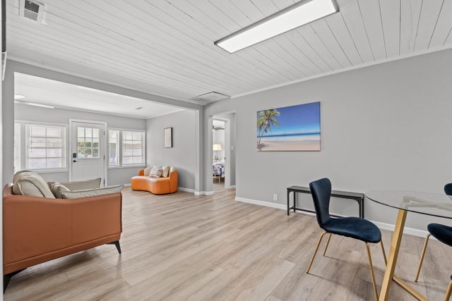 214 2nd Ave. S, North Myrtle Beach, SC 29582
