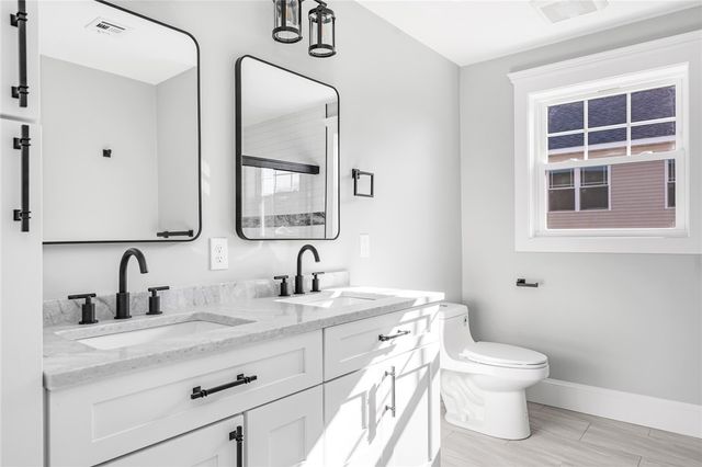 60 Daytona Avenue, Narragansett, RI 02882