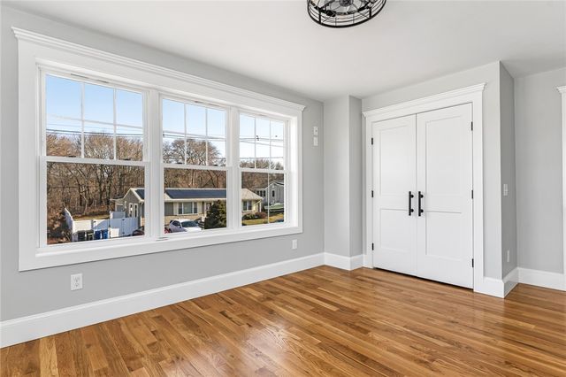 60 Daytona Avenue, Narragansett, RI 02882
